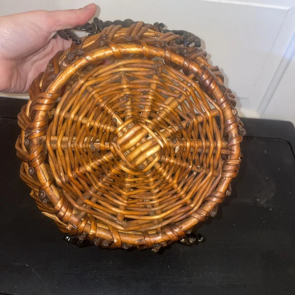 Rattan Basket‎ With Wire Handles And Rim